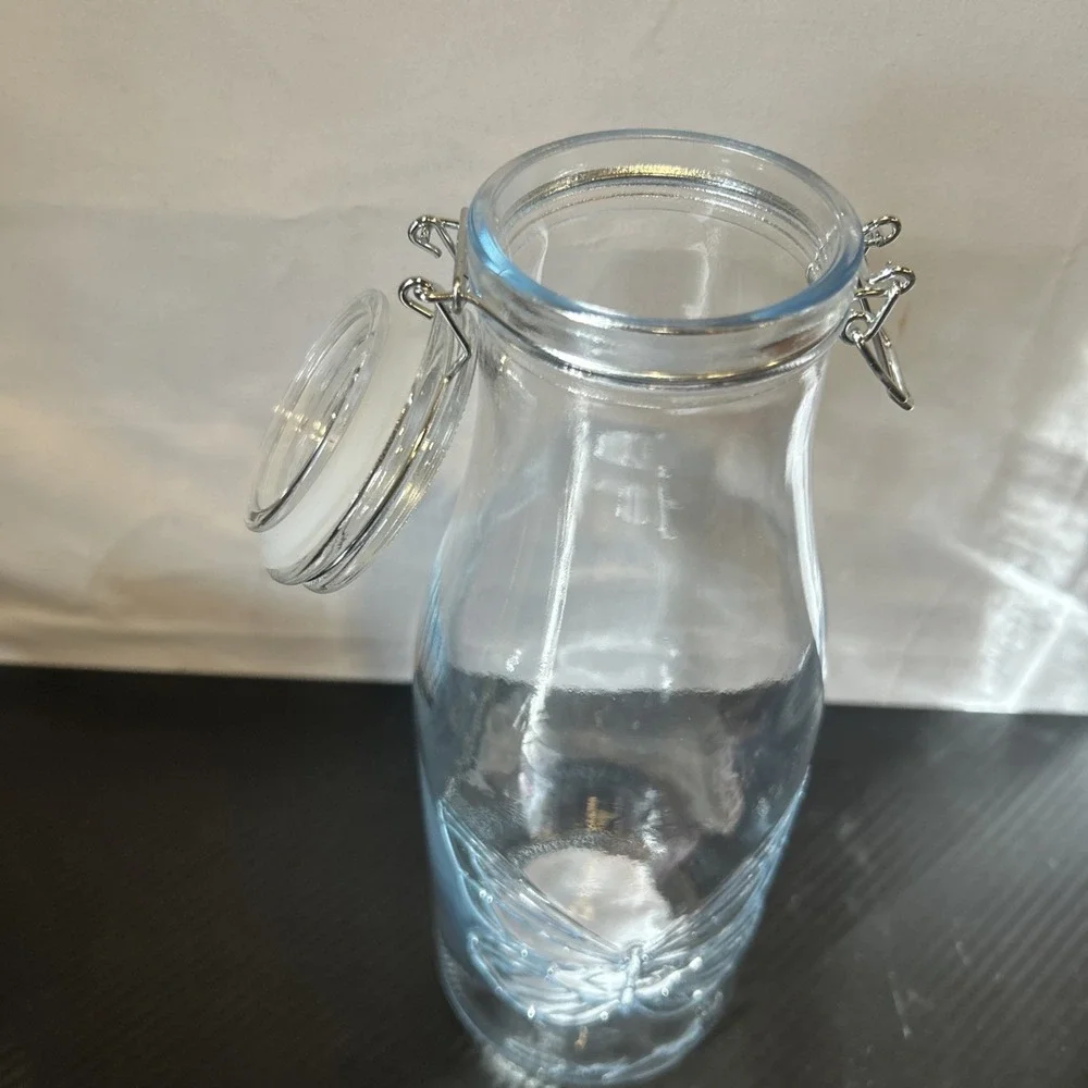 New Dolly‎ Parton Spring 2026 47oz  Butterfly Glass Clamp Jar